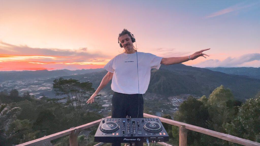 Chris Luno - Sunrise Mix, Bali | 2022