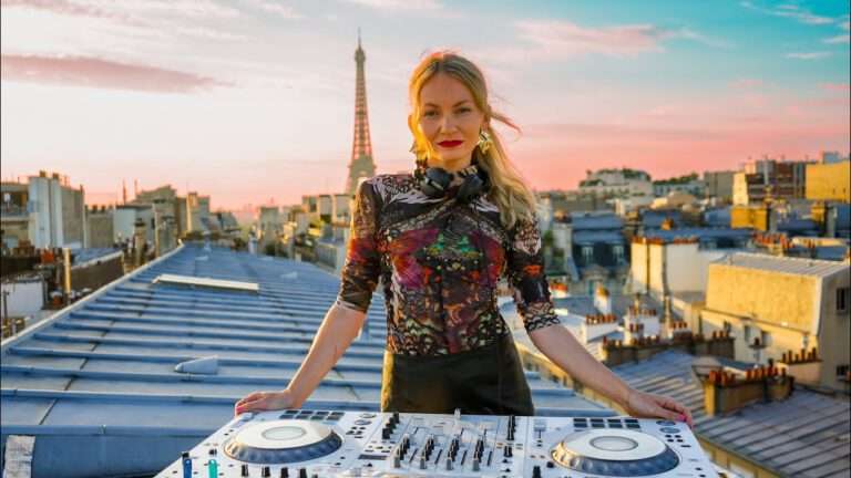 Lexa Raballo - Sunrise Mix, Paris | 2023