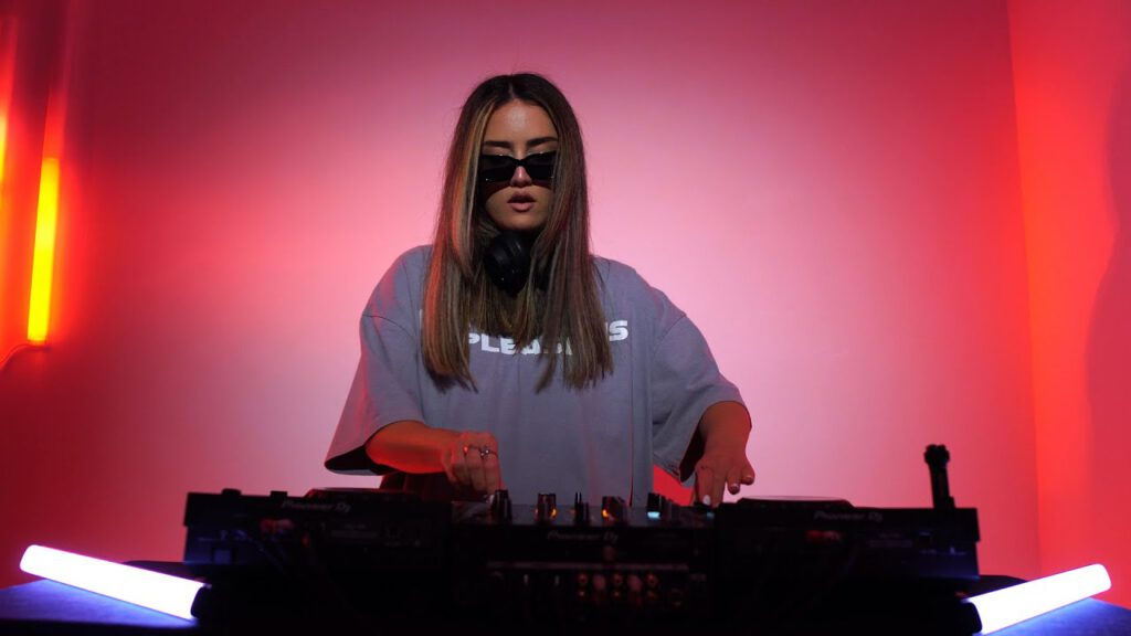 Ellie Mary - Certified Heat 11 | 2025