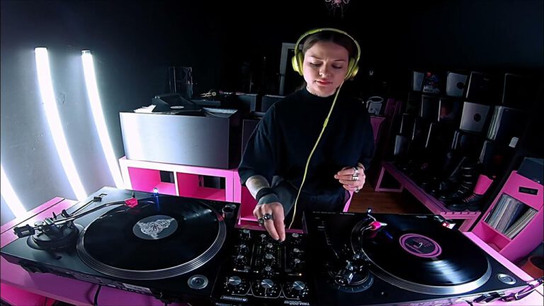 Reanna Peris - The Berlin Oscillator 2025